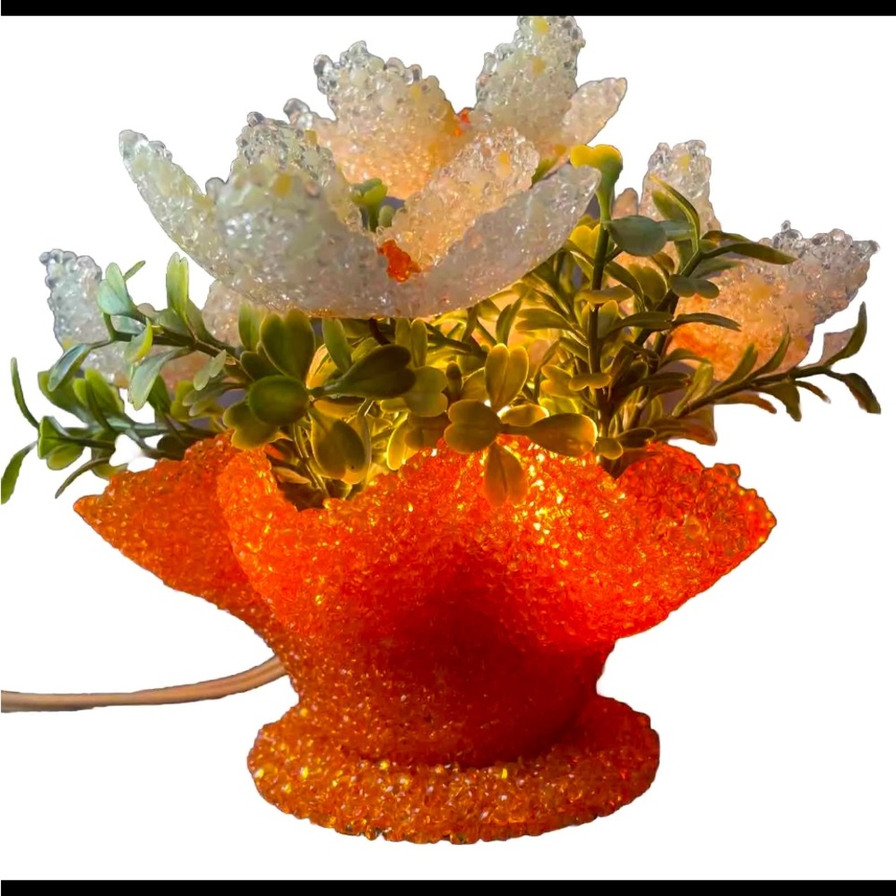 Vintage 1960's Popcorn  Lucite Fused Flower Arrangement Sculpture In Basket Lamp